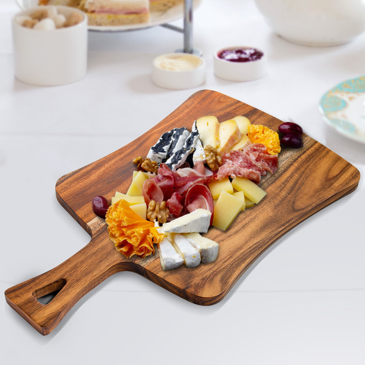 Premium Wooden Cutting Board with Handle – Natural Acacia Wood for Serving and Chopping